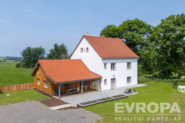 Prodej rodinného domu, Spálené Poříčí, 210 m2