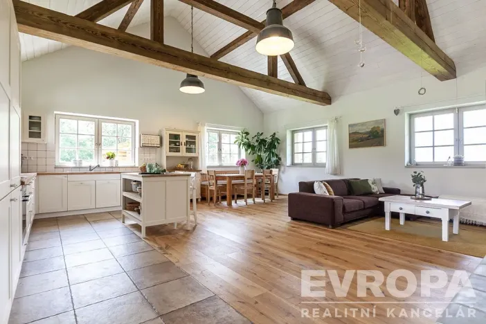 Prodej rodinného domu, Spálené Poříčí, 210 m2