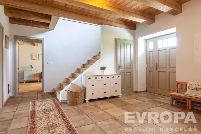 Prodej rodinného domu, Spálené Poříčí, 210 m2