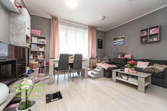 Prodej podílu 1/2 rodinného domu, Praha - Malešice, Káranská, 225 m2