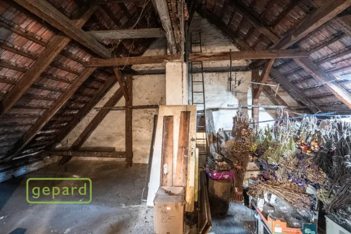 Prodej podílu 1/2 rodinného domu, Praha - Malešice, Káranská, 225 m2