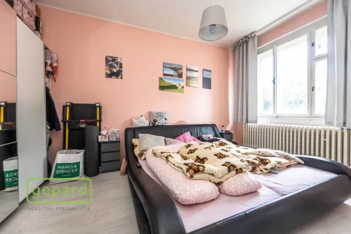 Prodej podílu 1/2 rodinného domu, Praha - Malešice, Káranská, 225 m2