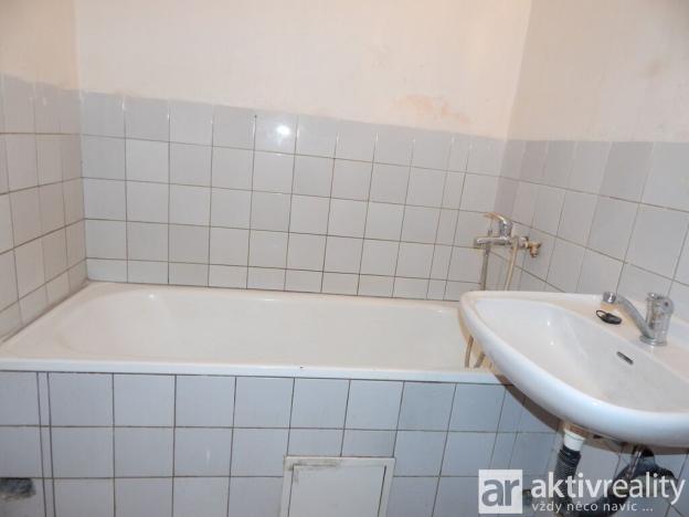 Prodej bytu 3+1, Vroutek, Na Hůrce, 65 m2