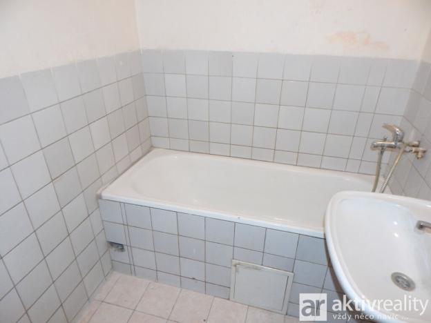 Prodej bytu 3+1, Vroutek, Na Hůrce, 65 m2