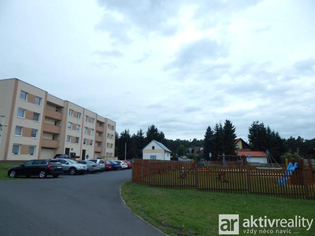 Prodej bytu 3+1, Vroutek, Na Hůrce, 65 m2