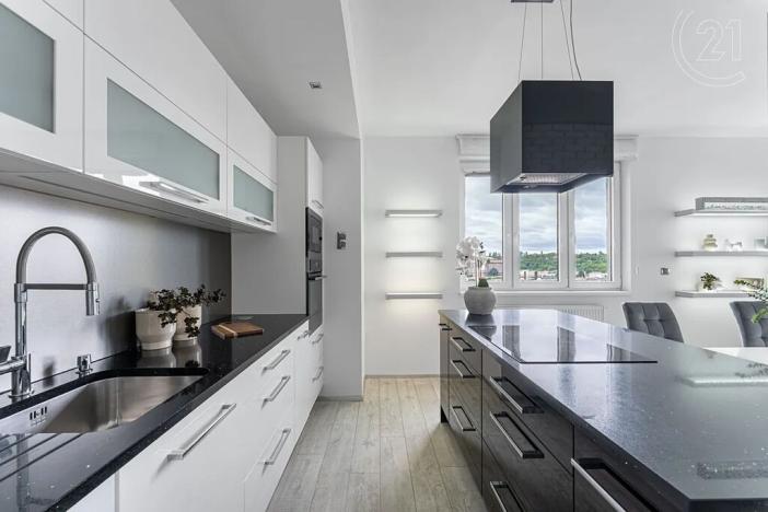 Prodej bytu 3+kk, Praha - Vysočany, Freyova, 100 m2