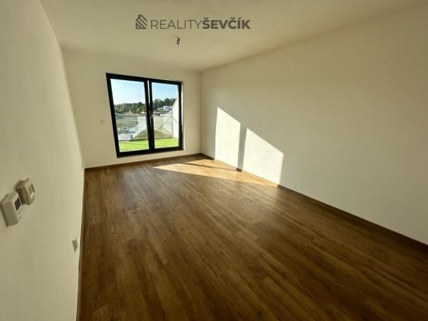 Pronájem bytu 2+kk, Hluboká nad Vltavou, Potoční, 61 m2