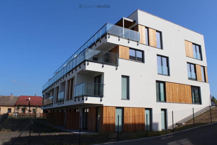 Pronájem bytu 2+kk, Hluboká nad Vltavou, Potoční, 61 m2