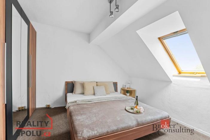 Prodej atypického bytu, Dvůr Králové nad Labem, Klazarova, 390 m2