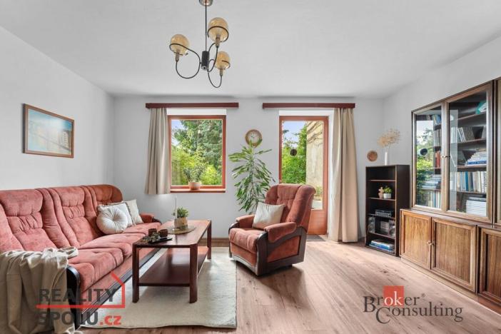 Prodej atypického bytu, Dvůr Králové nad Labem, Klazarova, 390 m2