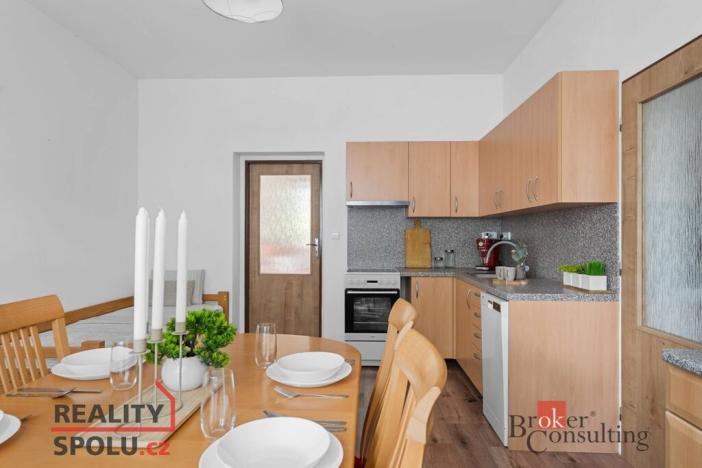 Prodej atypického bytu, Dvůr Králové nad Labem, Klazarova, 390 m2