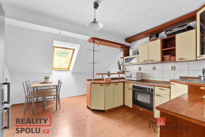 Prodej atypického bytu, Dvůr Králové nad Labem, Klazarova, 390 m2