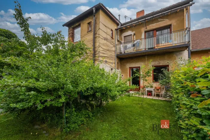 Prodej atypického bytu, Dvůr Králové nad Labem, Klazarova, 390 m2