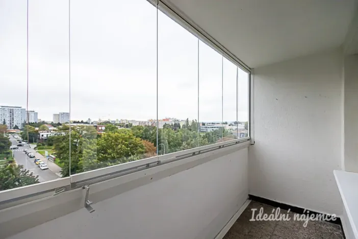 Pronájem bytu 1+kk, Praha - Kobylisy, Kyselova, 22 m2