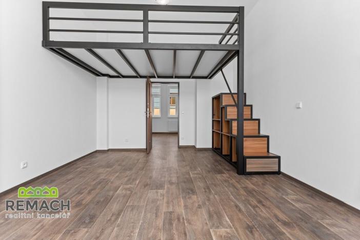 Pronájem bytu 2+1, Náchod, Riegrova, 67 m2