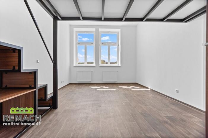 Pronájem bytu 2+1, Náchod, Riegrova, 67 m2