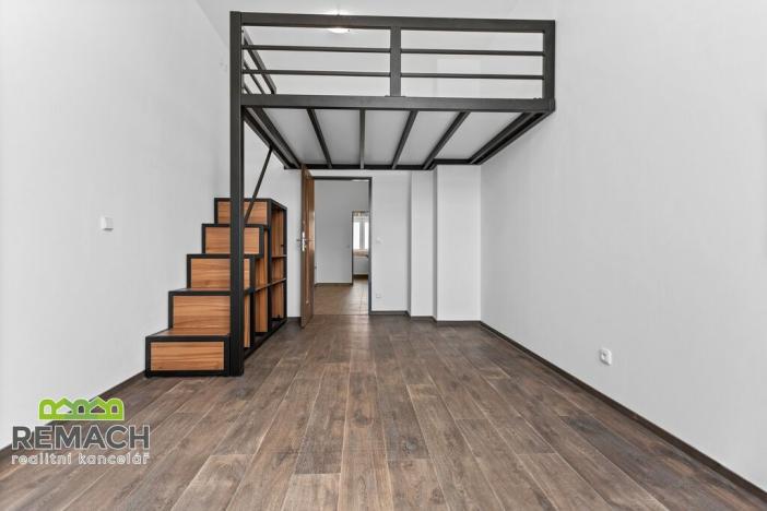 Pronájem bytu 2+1, Náchod, Riegrova, 67 m2