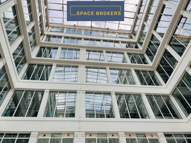 Pronájem kanceláře, Praha, Křižíkova, 1080 m2