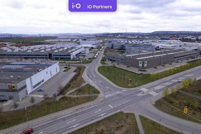 Pronájem skladu, Brno, Tuřanka, 9622 m2