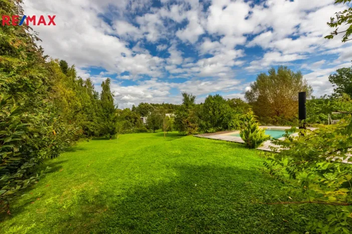 Prodej komerčního pozemku, Říčany, 4268 m2