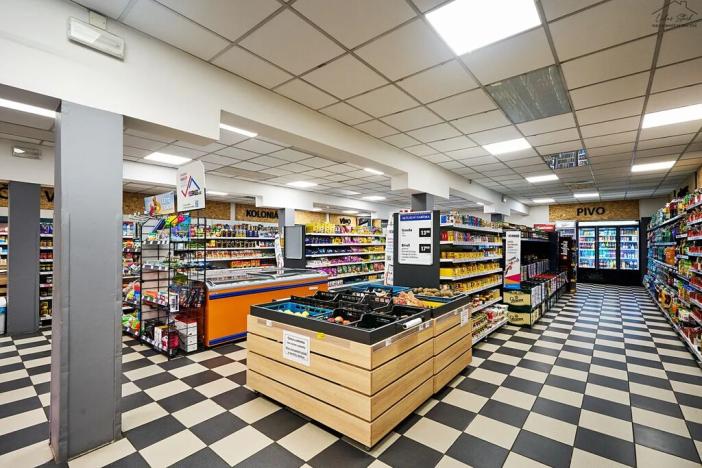 Prodej obchodního prostoru, Turnov, Nádražní, 2438 m2