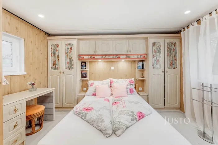 Prodej kanceláře, Uherské Hradiště, V Zahradách, 474 m2