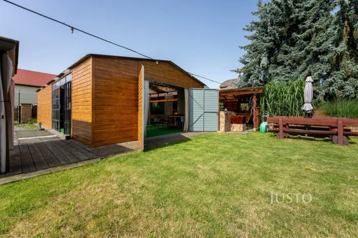 Prodej kanceláře, Uherské Hradiště, V Zahradách, 474 m2