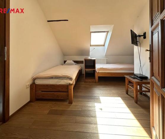 Prodej rodinného domu, Holetín, 800 m2