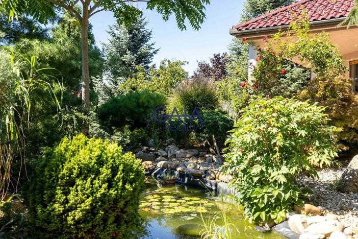 Prodej rodinného domu, Strážovice, 354 m2