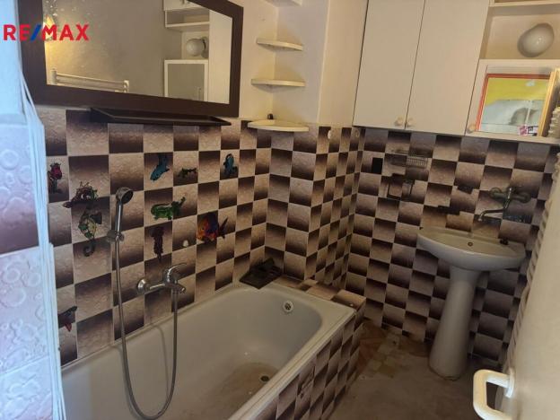 Prodej rodinného domu, Roštění, 400 m2