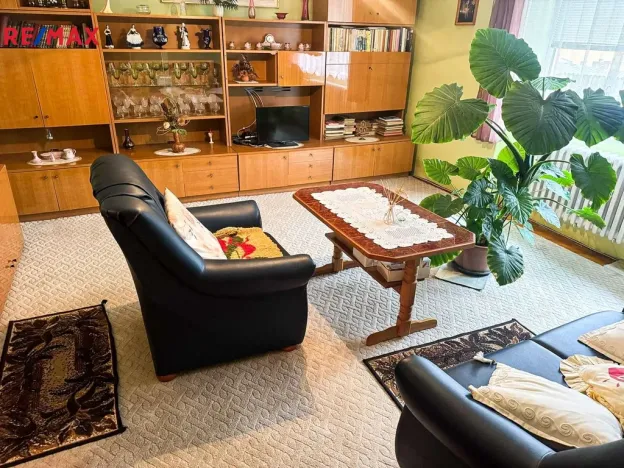 Prodej rodinného domu, Roštění, 400 m2