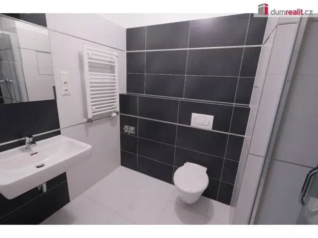 Pronájem bytu 2+kk, Praha - Čakovice, Bermanova, 55 m2