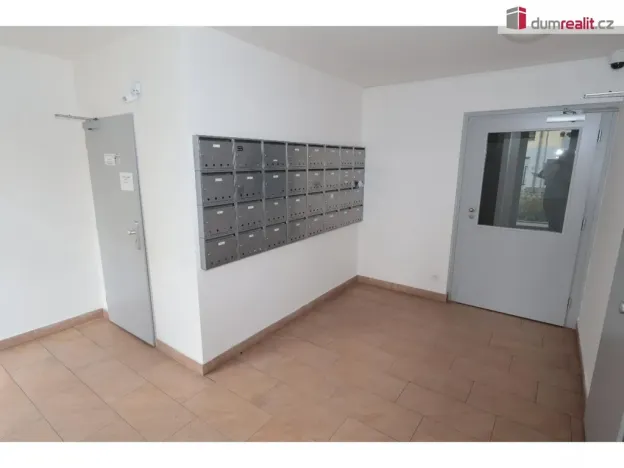 Pronájem bytu 2+kk, Praha - Čakovice, Bermanova, 55 m2