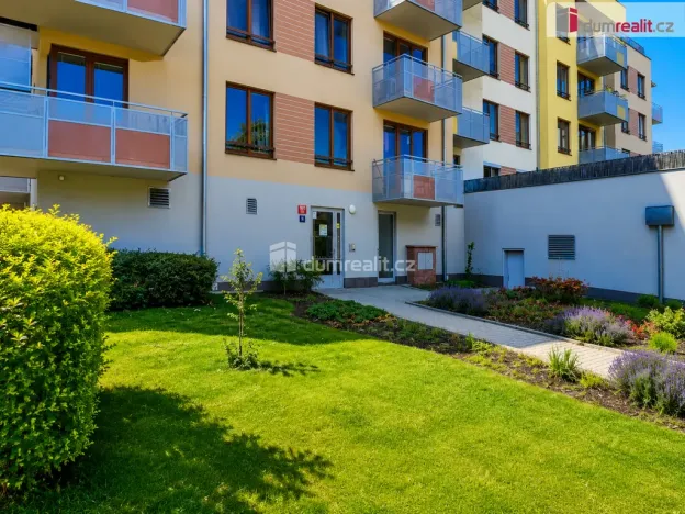 Pronájem bytu 2+kk, Praha - Čakovice, Bermanova, 55 m2