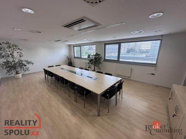 Pronájem kanceláře, Hradec Králové - Pražské Předměstí, Na Okrouhlíku, 22 m2