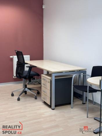 Pronájem kanceláře, Hradec Králové - Pražské Předměstí, Na Okrouhlíku, 13 m2