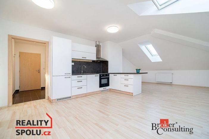 Pronájem bytu 2+kk, Kladno - Kročehlavy, Generála Selnera, 80 m2