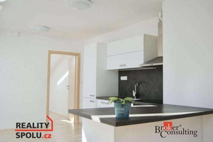 Pronájem bytu 2+kk, Kladno - Kročehlavy, Generála Selnera, 80 m2