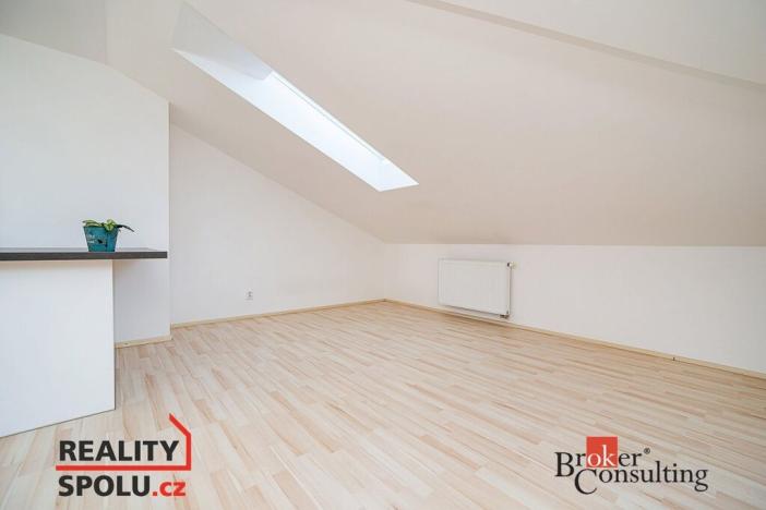 Pronájem bytu 2+kk, Kladno - Kročehlavy, Generála Selnera, 80 m2