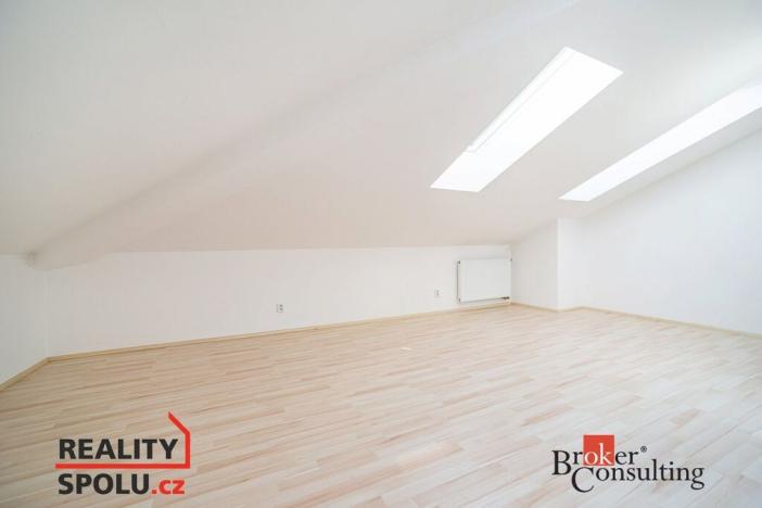 Pronájem bytu 2+kk, Kladno - Kročehlavy, Generála Selnera, 80 m2