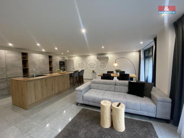 Prodej rodinného domu, Mikulovice, 200 m2