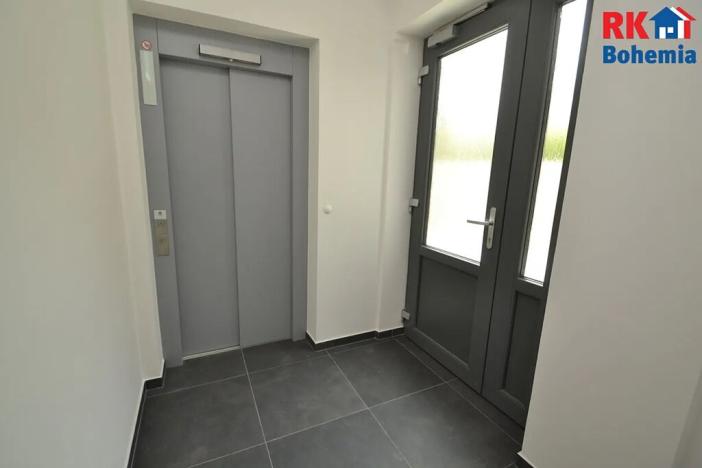 Prodej bytu 3+kk, Praha - Lhotka, Slepá I, 74 m2