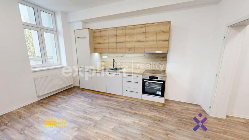 Pronájem bytu 2+kk, Žirovnice, Havlíčkovo náměstí, 38 m2