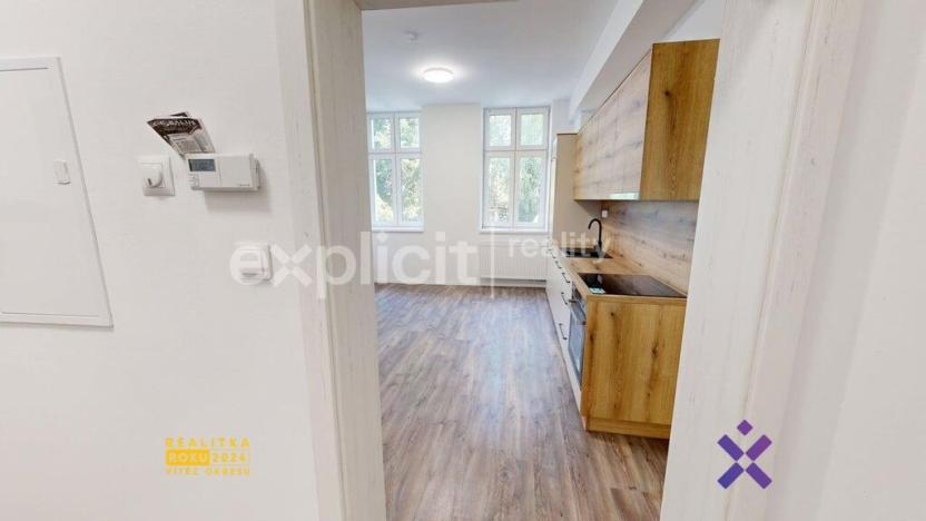 Pronájem bytu 2+kk, Žirovnice, Havlíčkovo náměstí, 38 m2