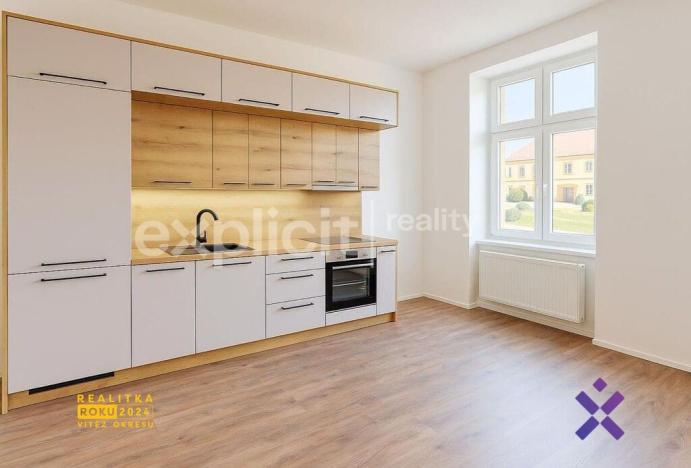 Pronájem bytu 2+kk, Žirovnice, Havlíčkovo náměstí, 39 m2