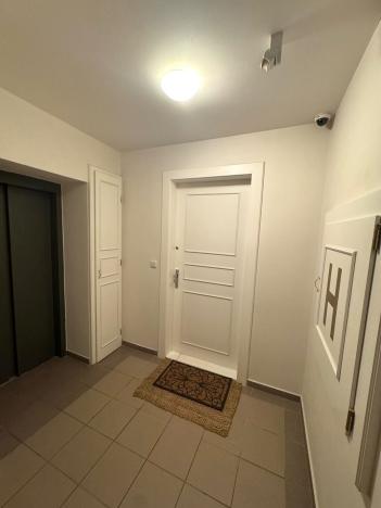 Prodej bytu 4+1, Karlovy Vary, Mariánskolázeňská, 130 m2