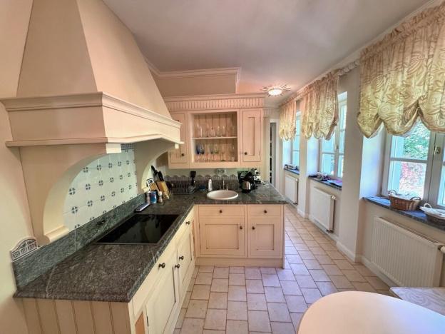 Prodej bytu 4+1, Karlovy Vary, Mariánskolázeňská, 130 m2