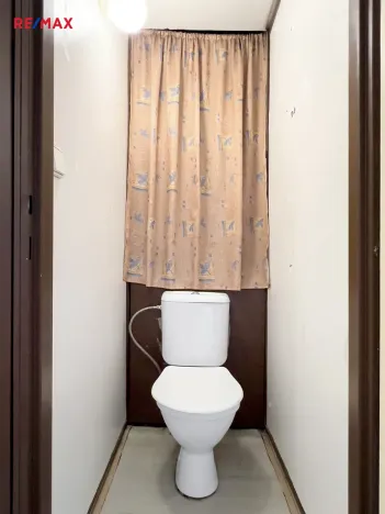 Prodej bytu 1+kk, Praha - Háje, Hlavatého, 27 m2