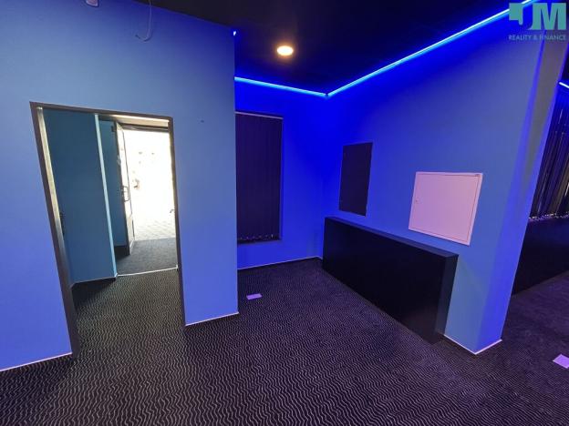 Pronájem obchodního prostoru, Znojmo, Holandská, 100 m2