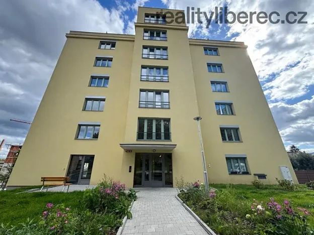 Pronájem bytu 3+kk, Liberec, Švermova, 88 m2